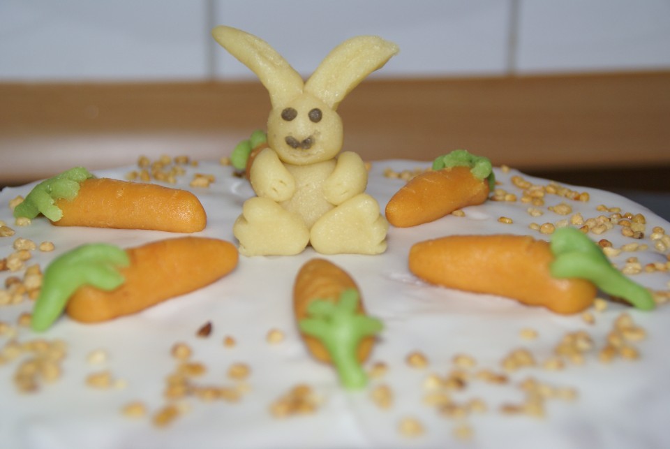 Rüblikuchen mit Zitronenguss | Rezeptkönig